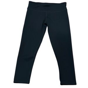 Fabletics Calf Length Cropped Athletic Workout Pants  Solid Black